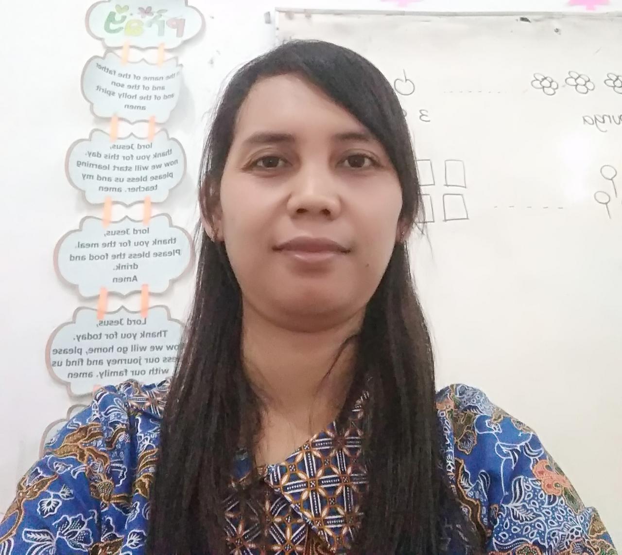 Putri Prihartini, S.Pd
